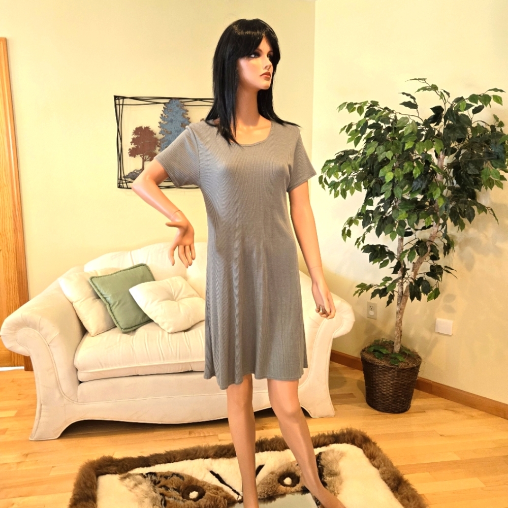 Retro, New York Style, Olive Green 'Poor Boy' Ribbed Short Sleeve Dress, Size M
